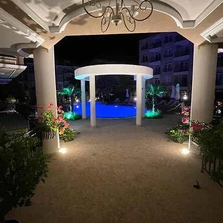 Izida Palace II 406 Apartment