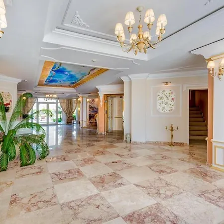 Izida Palace II 406 Apartment